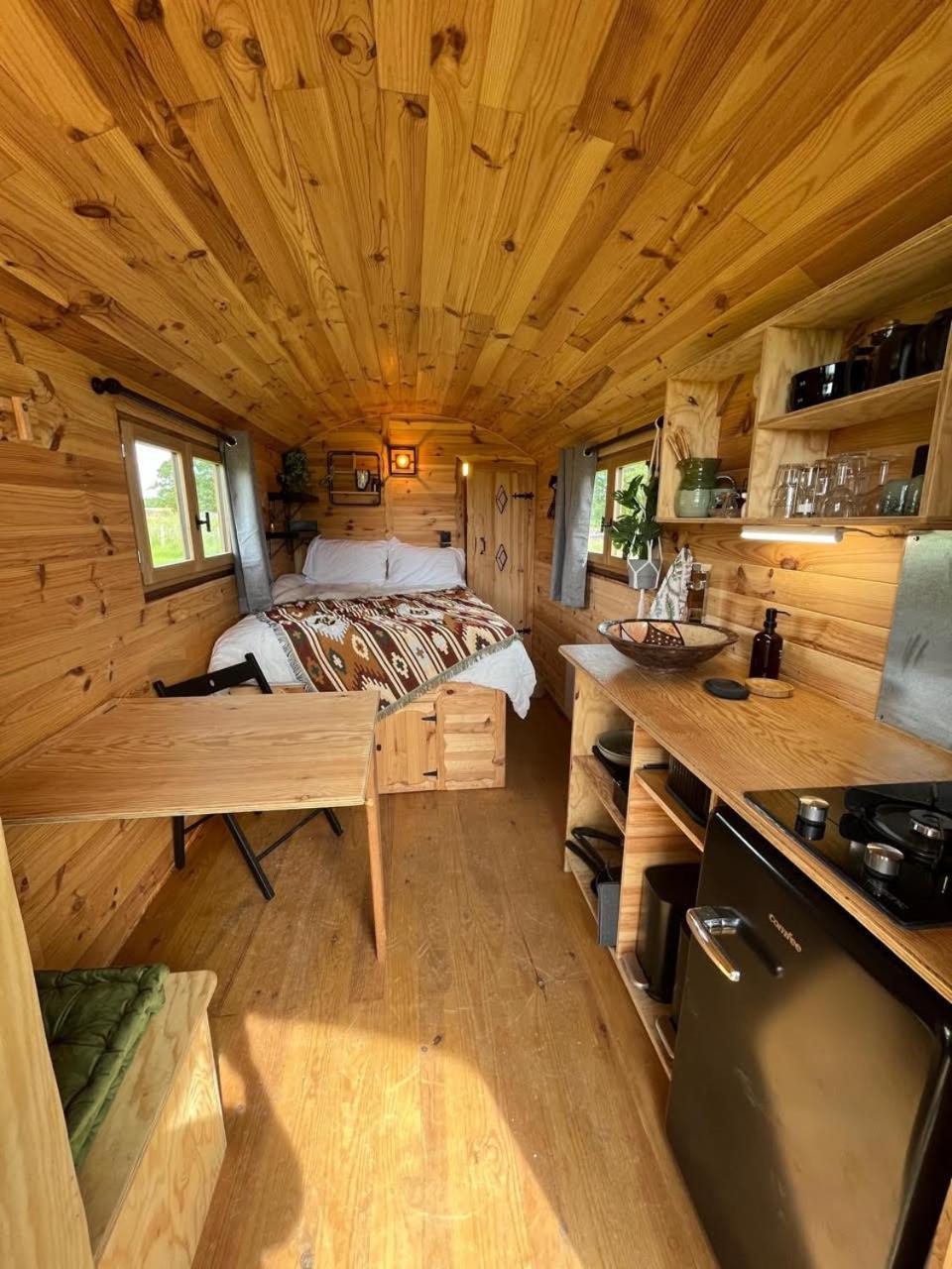 Les Logements Insolites De La Base Nautique Verneuil Kültér fotó